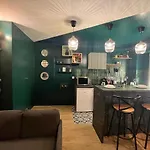 Le Speak Easy / Jacuzzi Et Sauna